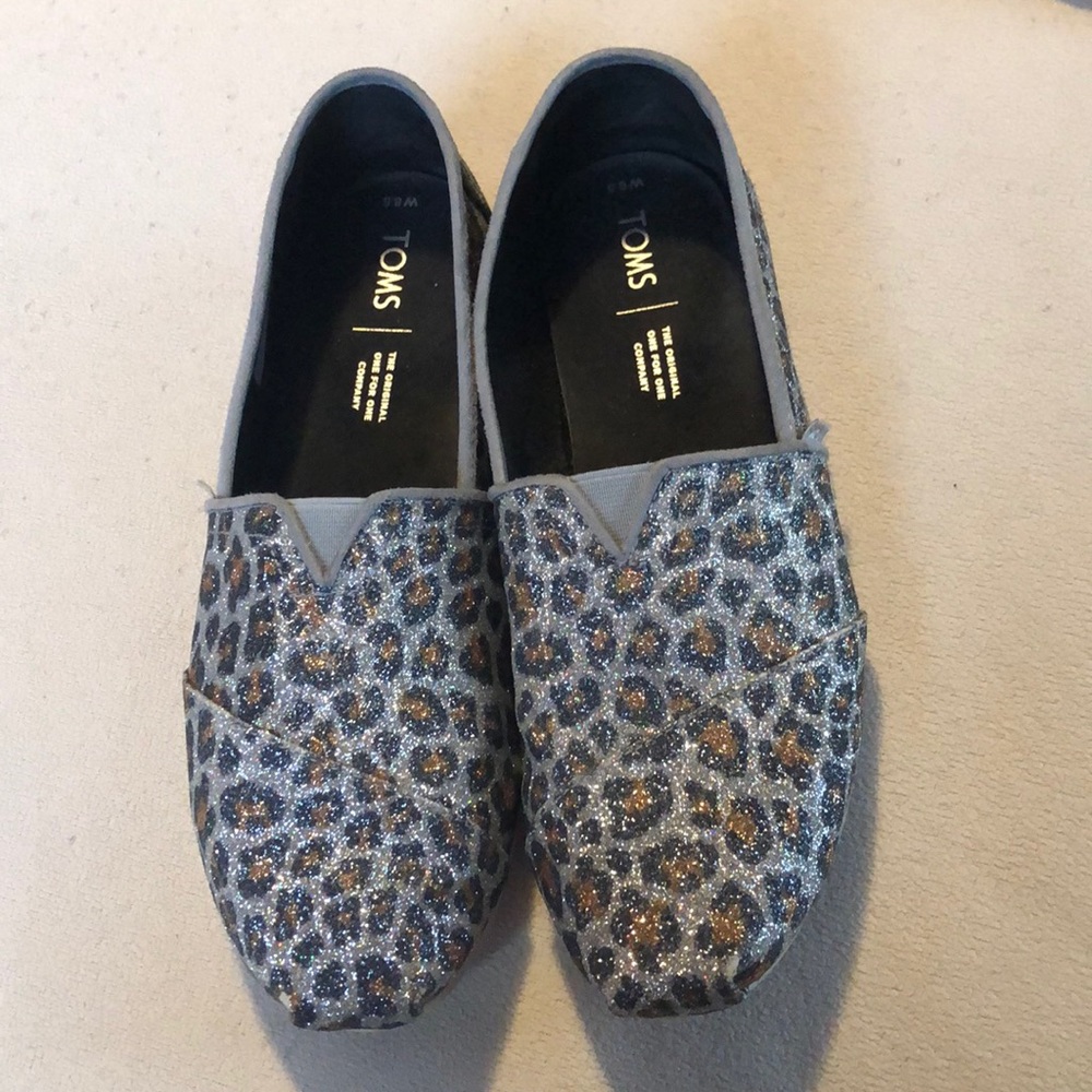 Toms Excellent Used Condition